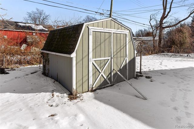 4429 Croissant Street, Dearborn Heights, MI 48125