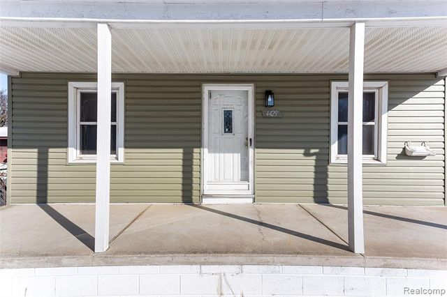 4429 Croissant Street, Dearborn Heights, MI 48125