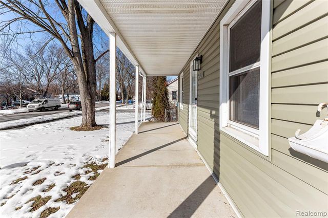 4429 Croissant Street, Dearborn Heights, MI 48125