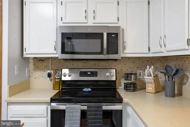 635 PATRIOT LN, Pocono Summit, PA 18346