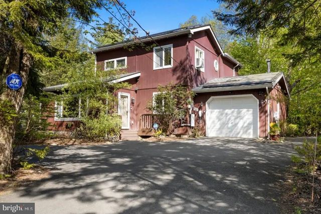 635 PATRIOT LN, Pocono Summit, PA 18346