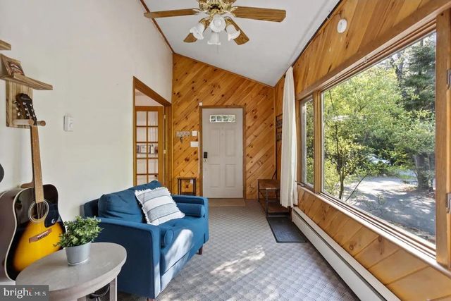 635 PATRIOT LN, Pocono Summit, PA 18346