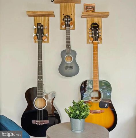 635 PATRIOT LN, Pocono Summit, PA 18346