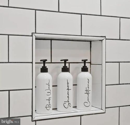 635 PATRIOT LN, Pocono Summit, PA 18346