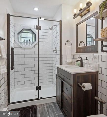 635 PATRIOT LN, Pocono Summit, PA 18346