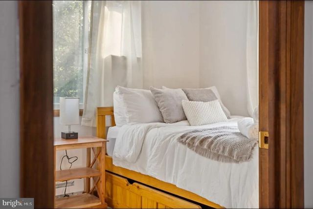 635 PATRIOT LN, Pocono Summit, PA 18346