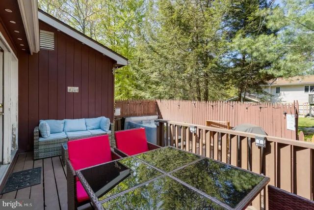 635 PATRIOT LN, Pocono Summit, PA 18346