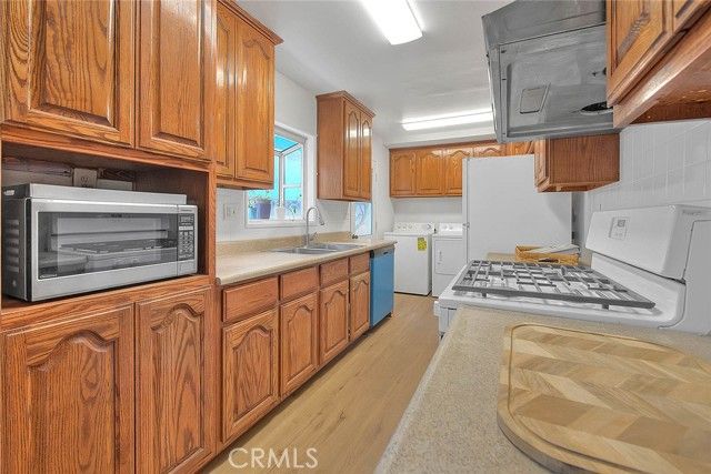 1435 W Rosewood Ct, Ontario, CA 91762