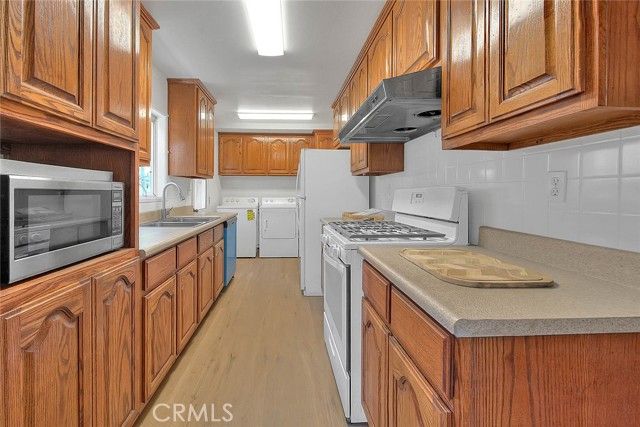 1435 W Rosewood Ct, Ontario, CA 91762