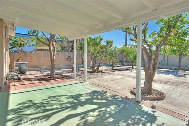 1435 W Rosewood Ct, Ontario, CA 91762