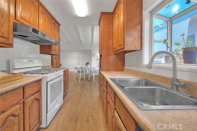 1435 W Rosewood Ct, Ontario, CA 91762