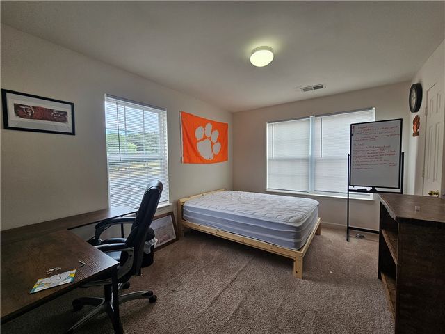 142 University Village Drive L, Central, SC 29630