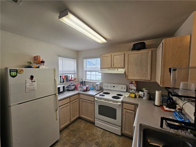 142 University Village Drive L, Central, SC 29630