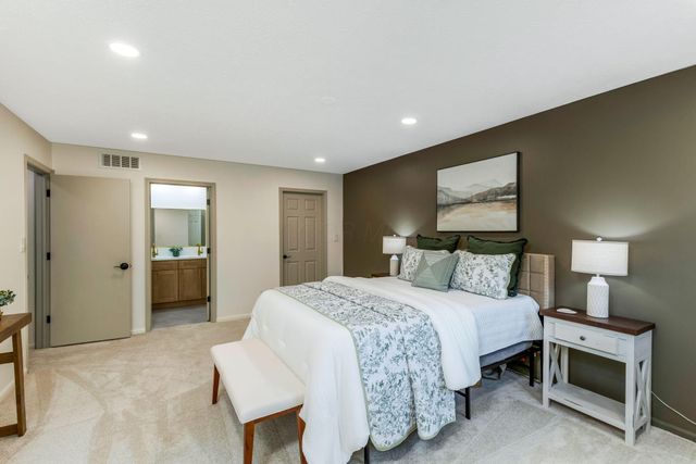 1603 Chippewa Court, Grove City, OH 43123