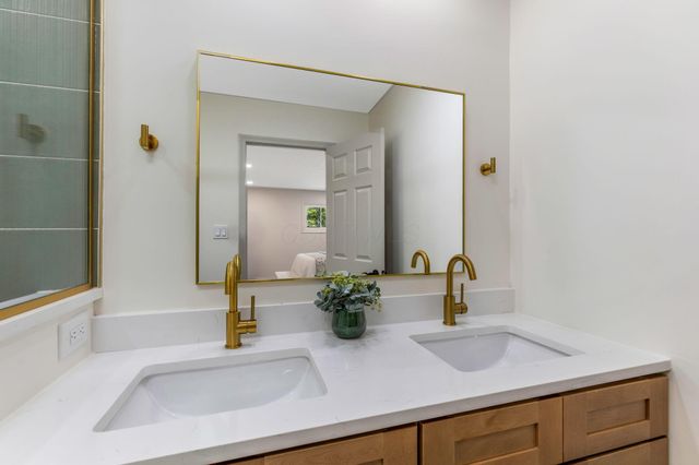 1603 Chippewa Court, Grove City, OH 43123
