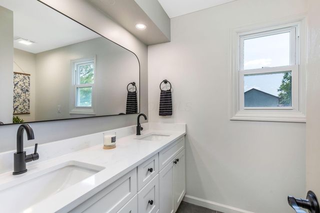 1603 Chippewa Court, Grove City, OH 43123