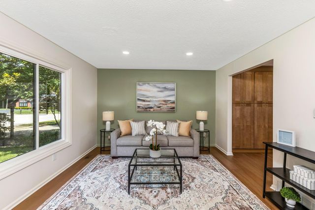 1603 Chippewa Court, Grove City, OH 43123