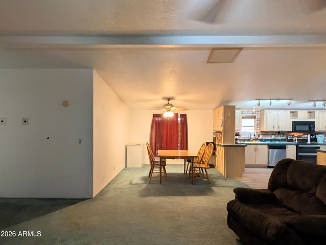 520 S CRISMON Road, Mesa, AZ 85208