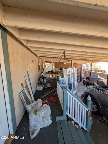 520 S CRISMON Road, Mesa, AZ 85208