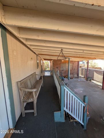 520 S CRISMON Road, Mesa, AZ 85208