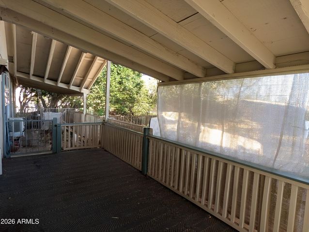 520 S CRISMON Road, Mesa, AZ 85208