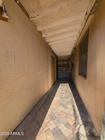520 S CRISMON Road, Mesa, AZ 85208