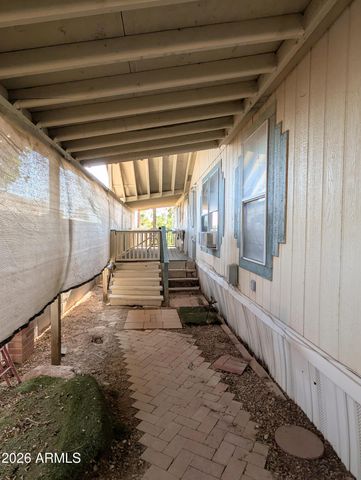 520 S CRISMON Road, Mesa, AZ 85208