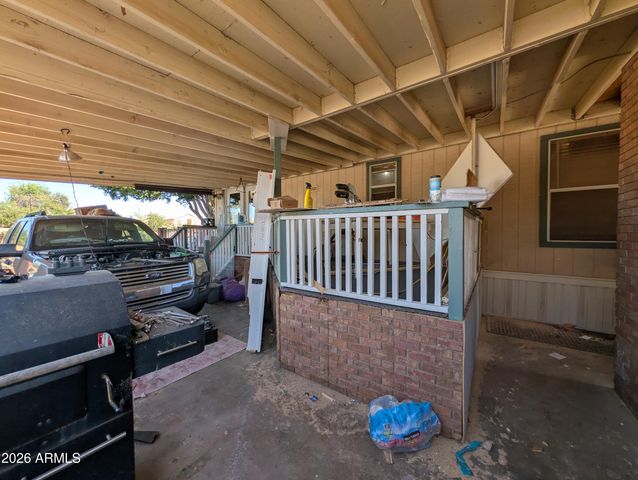 520 S CRISMON Road, Mesa, AZ 85208