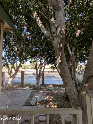 520 S CRISMON Road, Mesa, AZ 85208