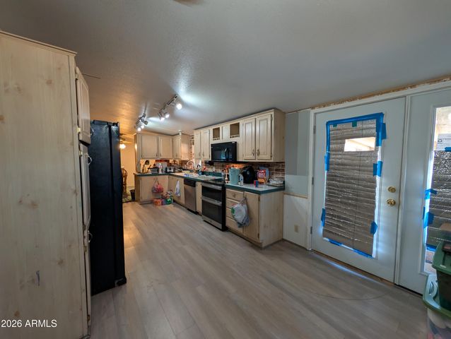 520 S CRISMON Road, Mesa, AZ 85208