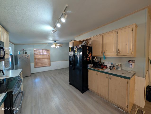 520 S CRISMON Road, Mesa, AZ 85208