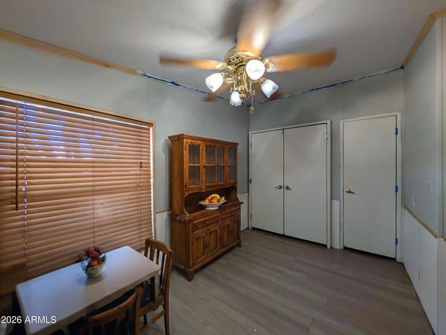 520 S CRISMON Road, Mesa, AZ 85208