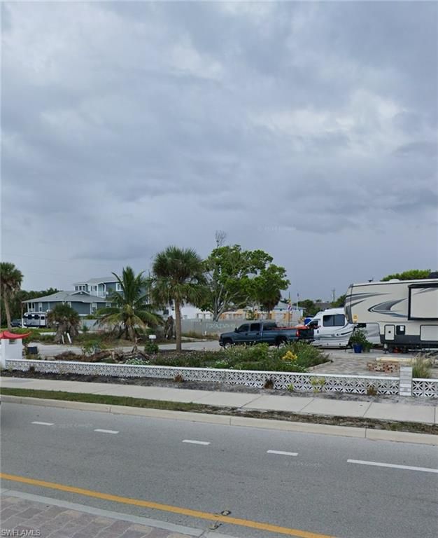 106 Hibiscus DR, FORT MYERS BEACH, FL 33931 — photo 3