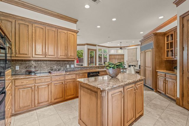 1403 Lands End Court, Southlake, TX 76092
