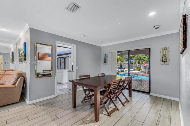 5201 Jefferson St, Hollywood, FL 33021