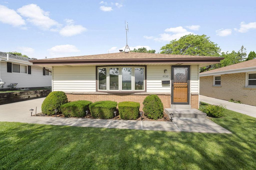 4739 S 20th STREET, Milwaukee, WI 53221