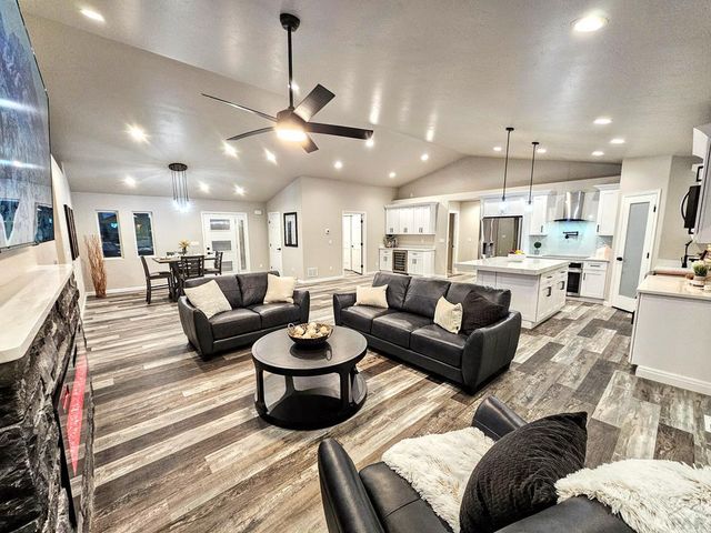 1545 N Rigby Ln, Pueblo West, CO 81007