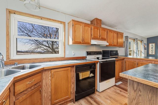 W4859 Meyers ROAD, La Crosse, WI 54601