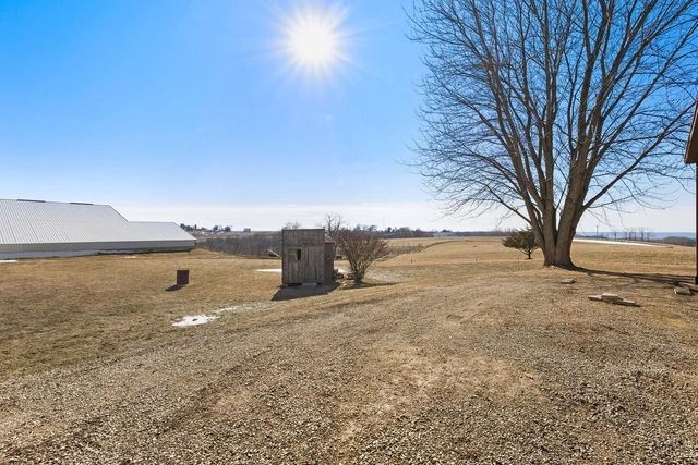 W4859 Meyers ROAD, La Crosse, WI 54601