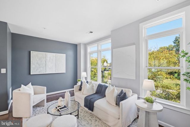 1132 S GLEBE RD, Arlington, VA 22204
