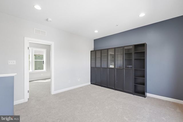 1132 S GLEBE RD, Arlington, VA 22204