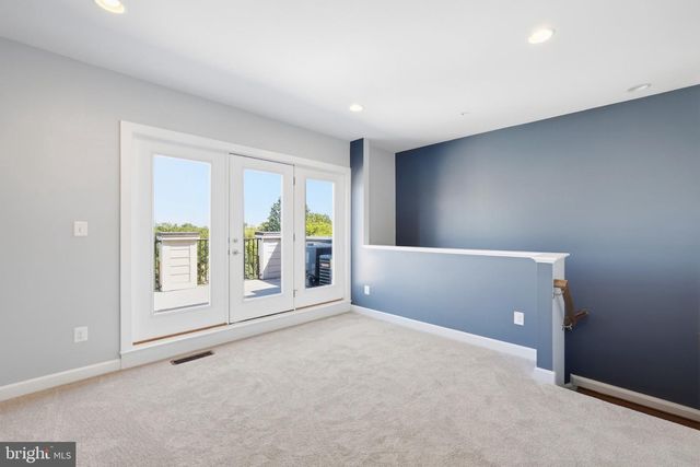 1132 S GLEBE RD, Arlington, VA 22204