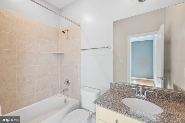 1132 S GLEBE RD, Arlington, VA 22204