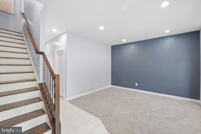 1132 S GLEBE RD, Arlington, VA 22204