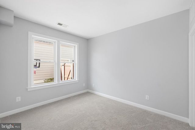 1132 S GLEBE RD, Arlington, VA 22204