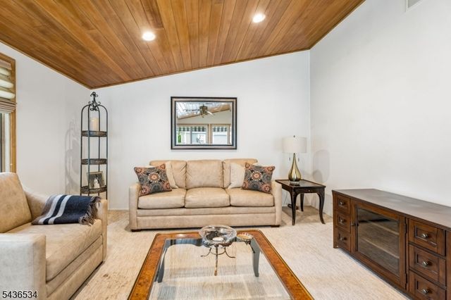 106 Salter St, Springfield Twp., NJ 07081