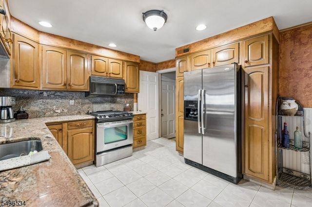 106 Salter St, Springfield Twp., NJ 07081