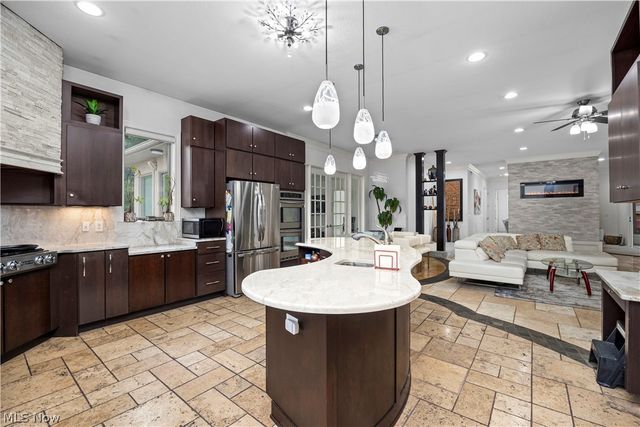 2240 Sunrise Oval, Medina, OH 44256