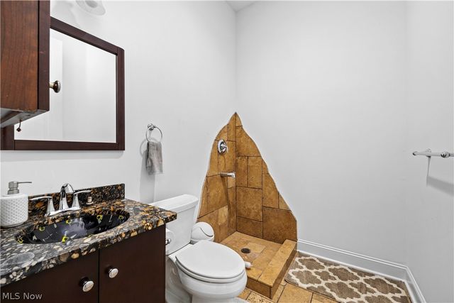 2240 Sunrise Oval, Medina, OH 44256