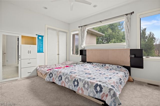 2240 Sunrise Oval, Medina, OH 44256